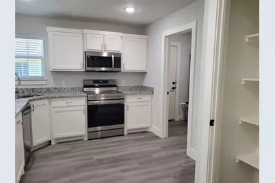 608 E 3rd Street, Bonham, TX 75418 - Photo 2