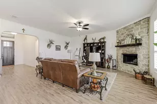 451 Tristin Ln, Waxahachie, TX 75167 - Photo 8