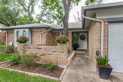 4202 Blossom Trail, Arlington, TX 76016 - Photo 2