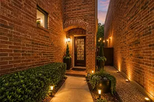 250 Churchill Loop, Grapevine, TX 76051 - Photo 2