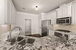 250 Churchill Loop, Grapevine, TX 76051 - Photo 12