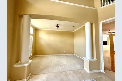525 Salisbury Drive, Grand Prairie, TX 75052 - Photo 6