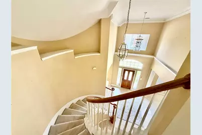 525 Salisbury Drive, Grand Prairie, TX 75052 - Photo 4