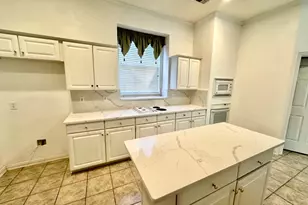 525 Salisbury Dr, Grand Prairie, TX 75052 - Photo 16