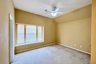 525 Salisbury Dr, Grand Prairie, TX 75052 - Photo 32