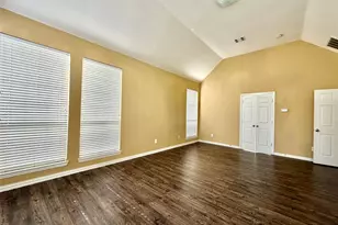 525 Salisbury Dr, Grand Prairie, TX 75052 - Photo 20
