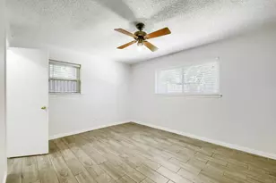 917 Stratford Dr, Bedford, TX 76021 - Photo 14