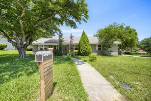 917 Stratford Dr, Bedford, TX 76021 - Photo 1