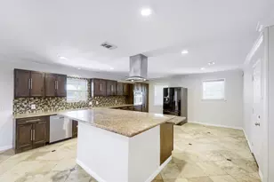 917 Stratford Dr, Bedford, TX 76021 - Photo 6