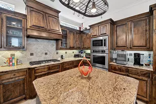 3617 Vineyard Way, Farmers Branch, TX 75234 - Photo 12