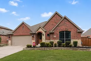 2723 Ponce De Leon, Grand Prairie, TX 75054 - Photo 2