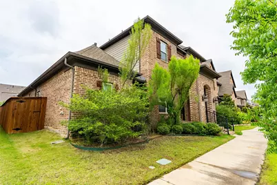 1113 Peacock Boulevard, Carrollton, TX 75007 - Photo 2