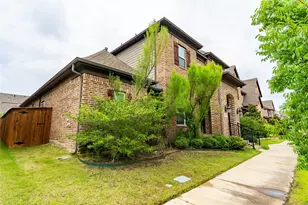 1113 Peacock Blvd, Carrollton, TX 75007 - Photo 2