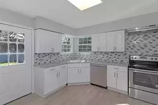 8720 Odom Dr, Dallas, TX 75217 - Photo 4