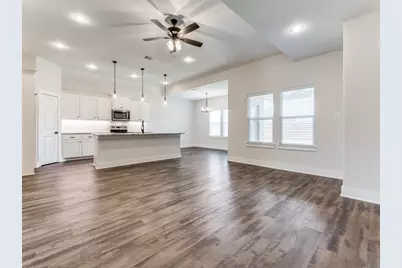 504 Ellis Place Drive, Greenville, TX 75402 - Photo 6