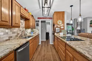 1218 Crestwood Dr, Cleburne, TX 76033 - Photo 8