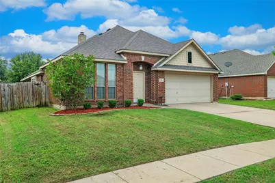 813 Cutting Horse Drive, Mansfield, TX 76063 - Photo 2