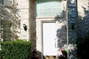 3748 Muirfield Dr, Carrollton, TX 75007 - Photo 2