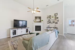 528 Pendennis Dr, Saginaw, TX 76131 - Photo 10