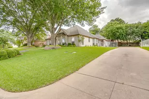 1108 Canton Rd, Cleburne, TX 76033 - Photo 2