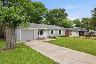 2219 Loyce Dr, Mesquite, TX 75149 - Photo 2