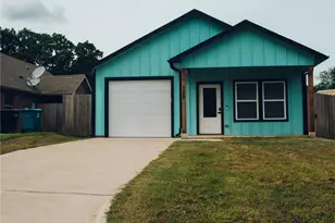 729 E Sears St, Denison, TX 75021 - Photo 1