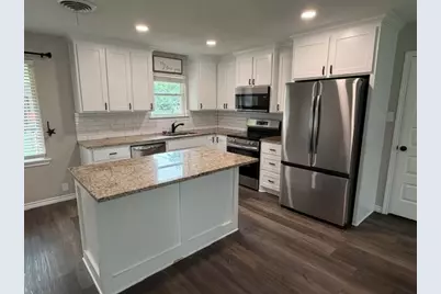 1311 Manor Drive, Cleburne, TX 76033 - Photo 6