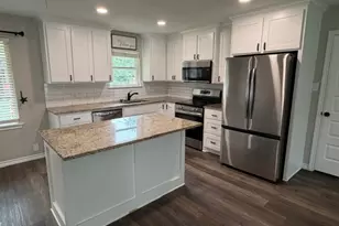 1311 Manor Dr, Cleburne, TX 76033 - Photo 6