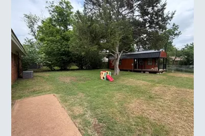 1311 Manor Drive, Cleburne, TX 76033 - Photo 24