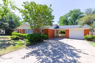 2417 S 35th St, Abilene, TX 79605 - Photo 4