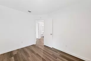 214 Valley Forge Ln, Arlington, TX 76002 - Photo 16