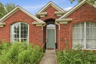 1269 Winston Dr, Lewisville, TX 75077 - Photo 4