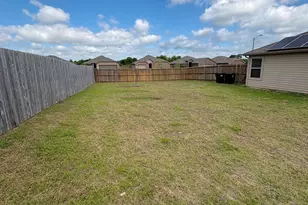 1433 Brindle Dr, Greenville, TX 75402 - Photo 24
