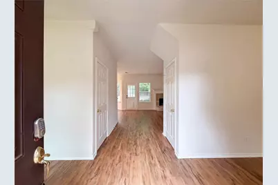 6218 Kingswood Drive, Arlington, TX 76001 - Photo 6