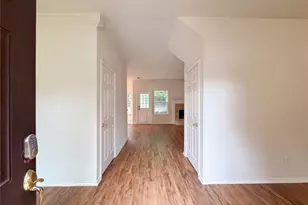 6218 Kingswood Dr, Arlington, TX 76001 - Photo 6