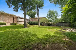 7806 Royal Ln, Dallas, TX 75230 - Photo 32