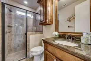 8704 Shadywood Ln, North Richland Hills, TX 76182 - Photo 28