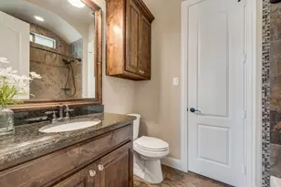 8704 Shadywood Ln, North Richland Hills, TX 76182 - Photo 22