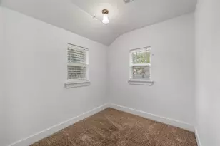 2524 Watauga Rd, Fort Worth, TX 76111 - Photo 18