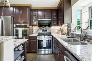 726 Forest St, Grapevine, TX 76051 - Photo 8