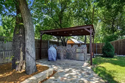 726 Forest Street, Grapevine, TX 76051 - Photo 22