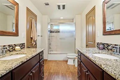 726 Forest Street, Grapevine, TX 76051 - Photo 18