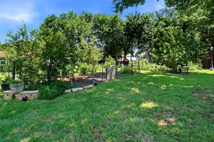 726 Forest St, Grapevine, TX 76051 - Photo 24