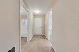 6233 Balcony Ln, Dallas, TX 75241 - Photo 2