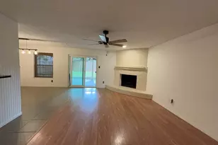 6415 Elm Springs Dr, Arlington, TX 76001 - Photo 6