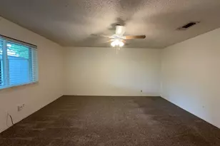 6415 Elm Springs Dr, Arlington, TX 76001 - Photo 14