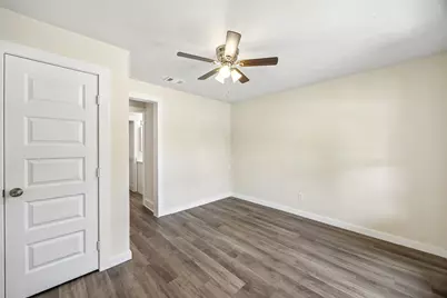 1265 E Maddox Avenue, Fort Worth, TX 76104 - Photo 12