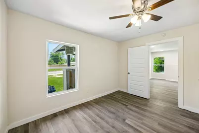 1265 E Maddox Avenue, Fort Worth, TX 76104 - Photo 14