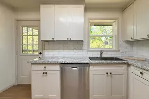 1812 Carlton St, Denton, TX 76201 - Photo 10