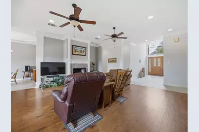 10106 Ravenswood Road, Granbury, TX 76049 - Photo 8